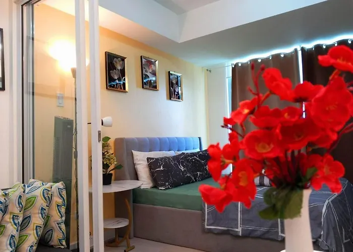 Azure Staycation Ronaldinnes Place Aparthotel *