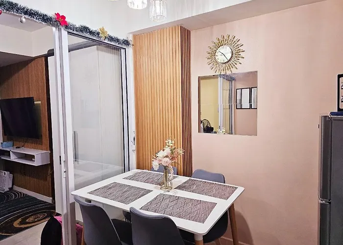 Aparthotel Azure Staycation Ronaldinnes Place *